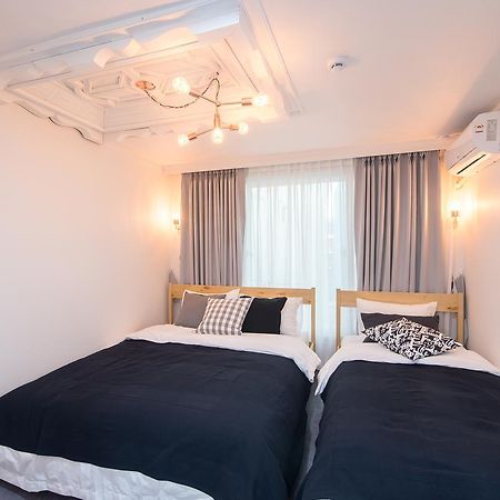 Отель Mono House Hongdae 5 Сеул Экстерьер фото