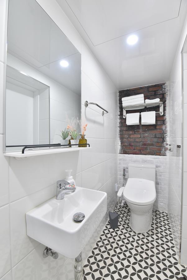 Отель Mono House Hongdae 5 Сеул Экстерьер фото