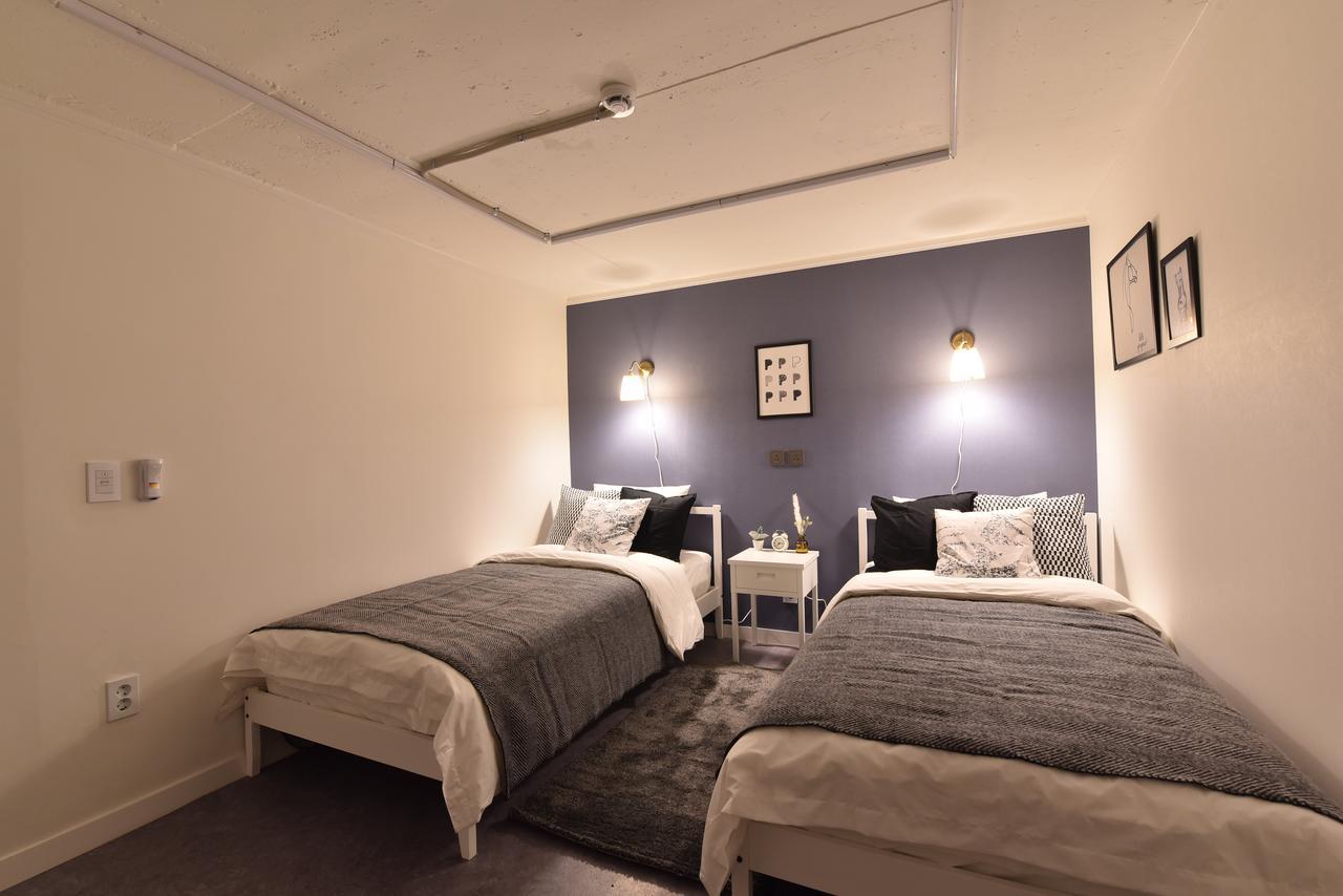 Отель Mono House Hongdae 5 Сеул Экстерьер фото