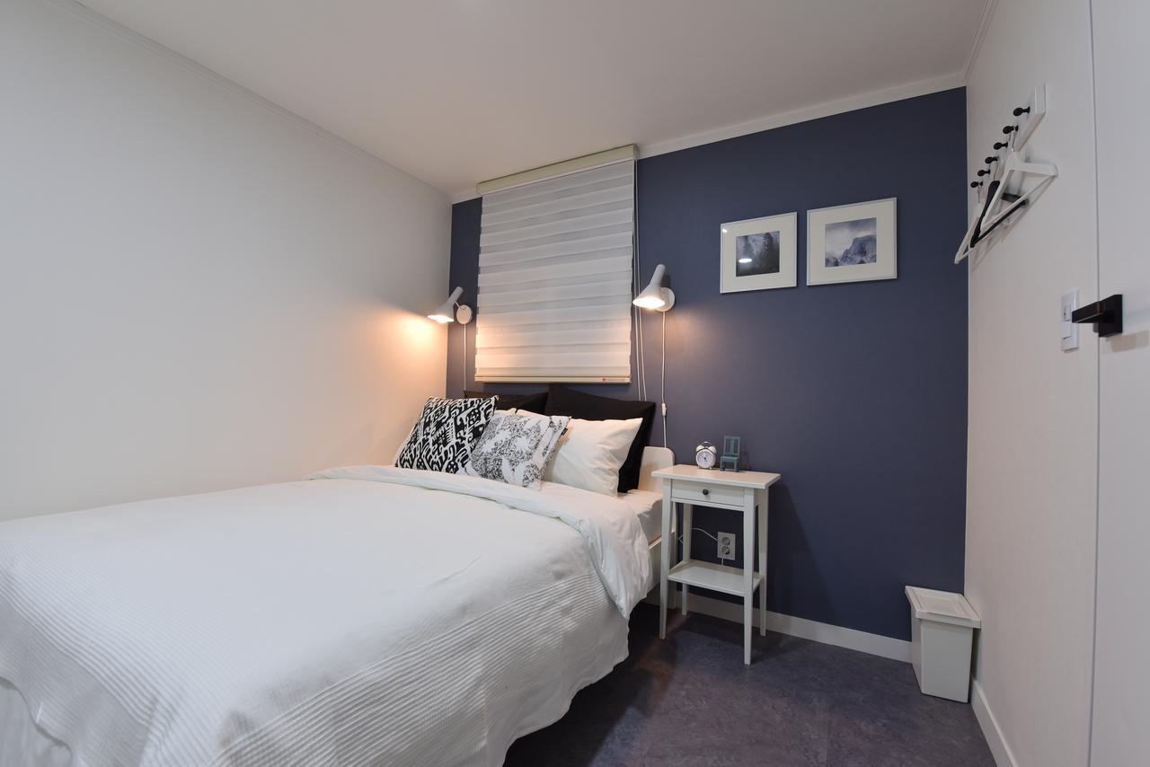 Отель Mono House Hongdae 5 Сеул Экстерьер фото