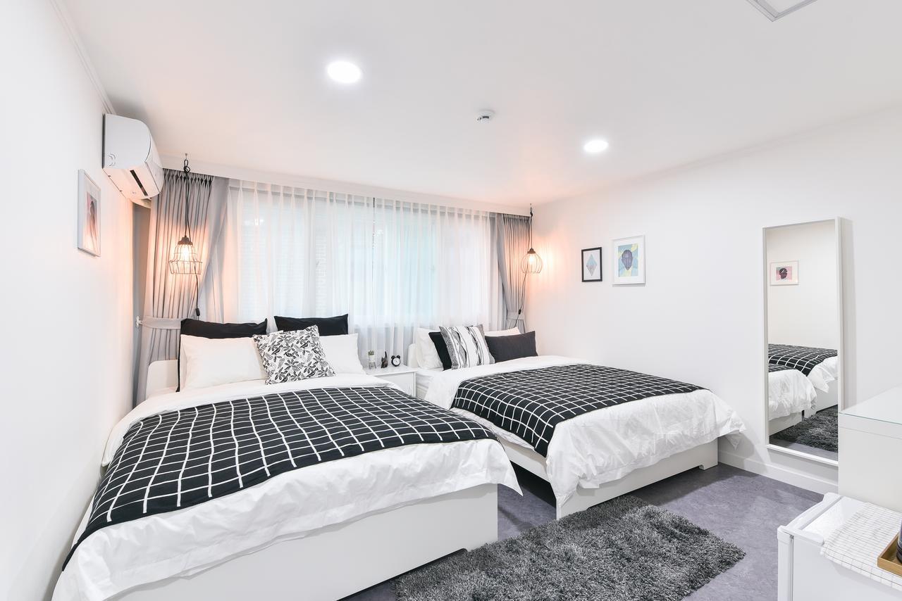 Отель Mono House Hongdae 5 Сеул Экстерьер фото