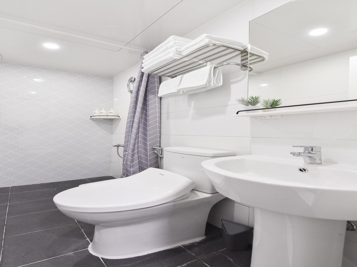 Отель Mono House Hongdae 5 Сеул Экстерьер фото